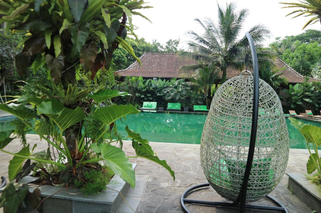Amanuba Hotel& Resort Rancamaya Bogor Exterior foto