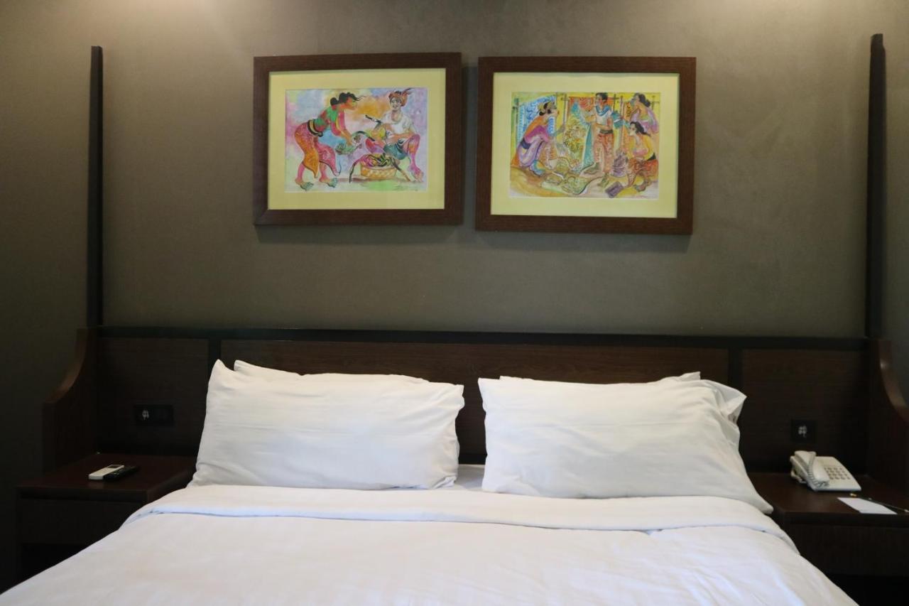 Amanuba Hotel& Resort Rancamaya Bogor Exterior foto