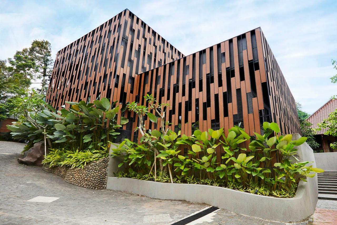 Amanuba Hotel& Resort Rancamaya Bogor Exterior foto